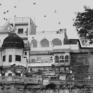 Dwivedi Elena Hotel